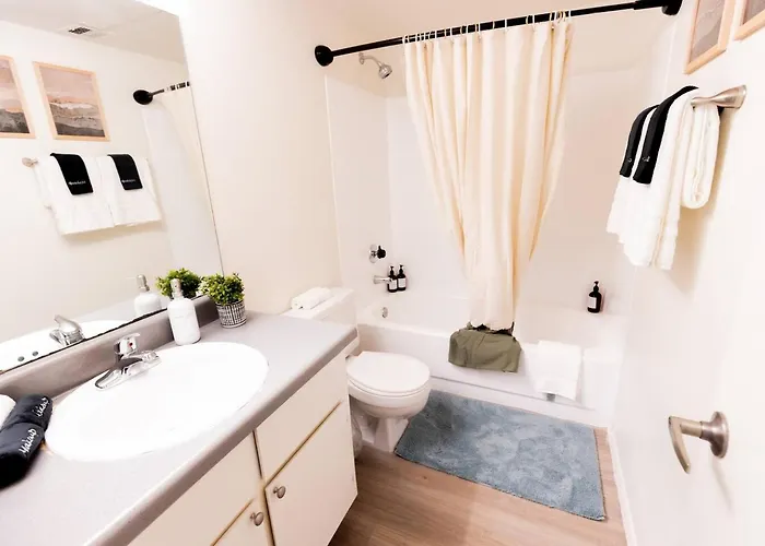 Apartment Luxe Near Downtown With Pool, Gym And Parking *
