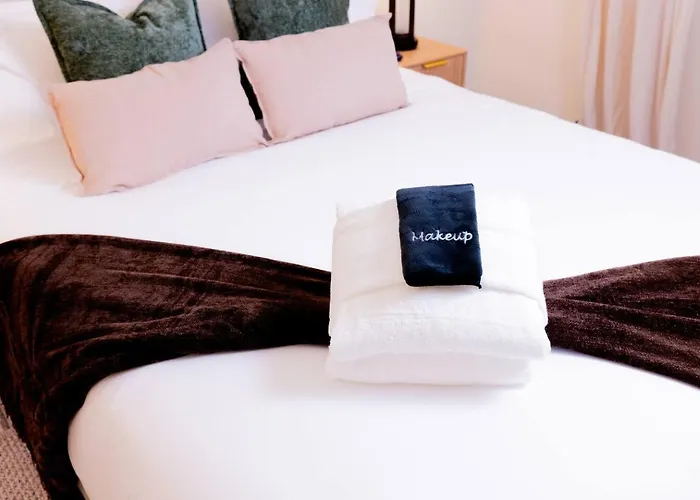 Luxe Near Downtown With Pool, Gym And Parking Gilbert